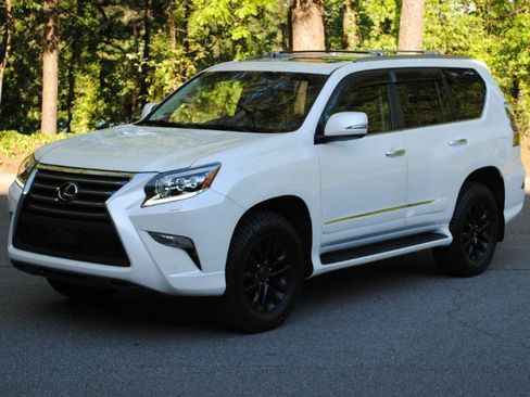 Used 2016 Lexus GX 460 Luxury w/ Preferred Accessory Package image 7
