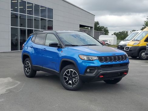 New 2026 Jeep Compass Trailhawk image 35