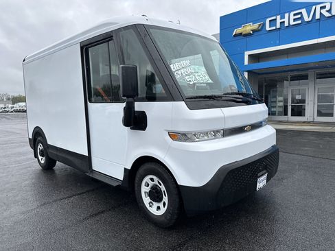 New 2025 Chevrolet Brightdrop 400 image 2