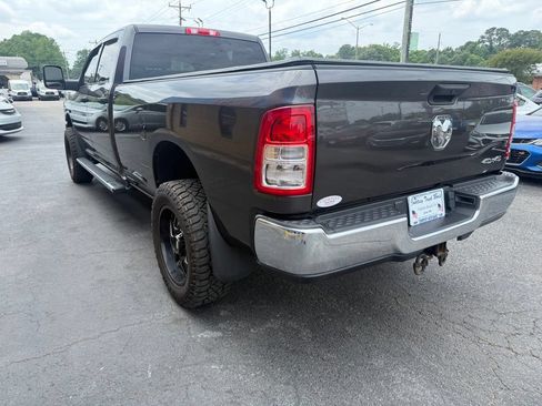 Used 2024 RAM 2500 Tradesman w/ Chrome Appearance Group AWD/4WD image 5