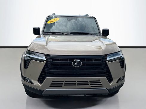 Used 2024 Lexus GX 550 AWD/4WD image 2