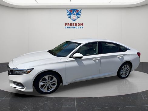 Used 2019 Honda Accord LX image 2