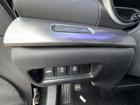 Used 2016 Nissan Maxima SR image 23