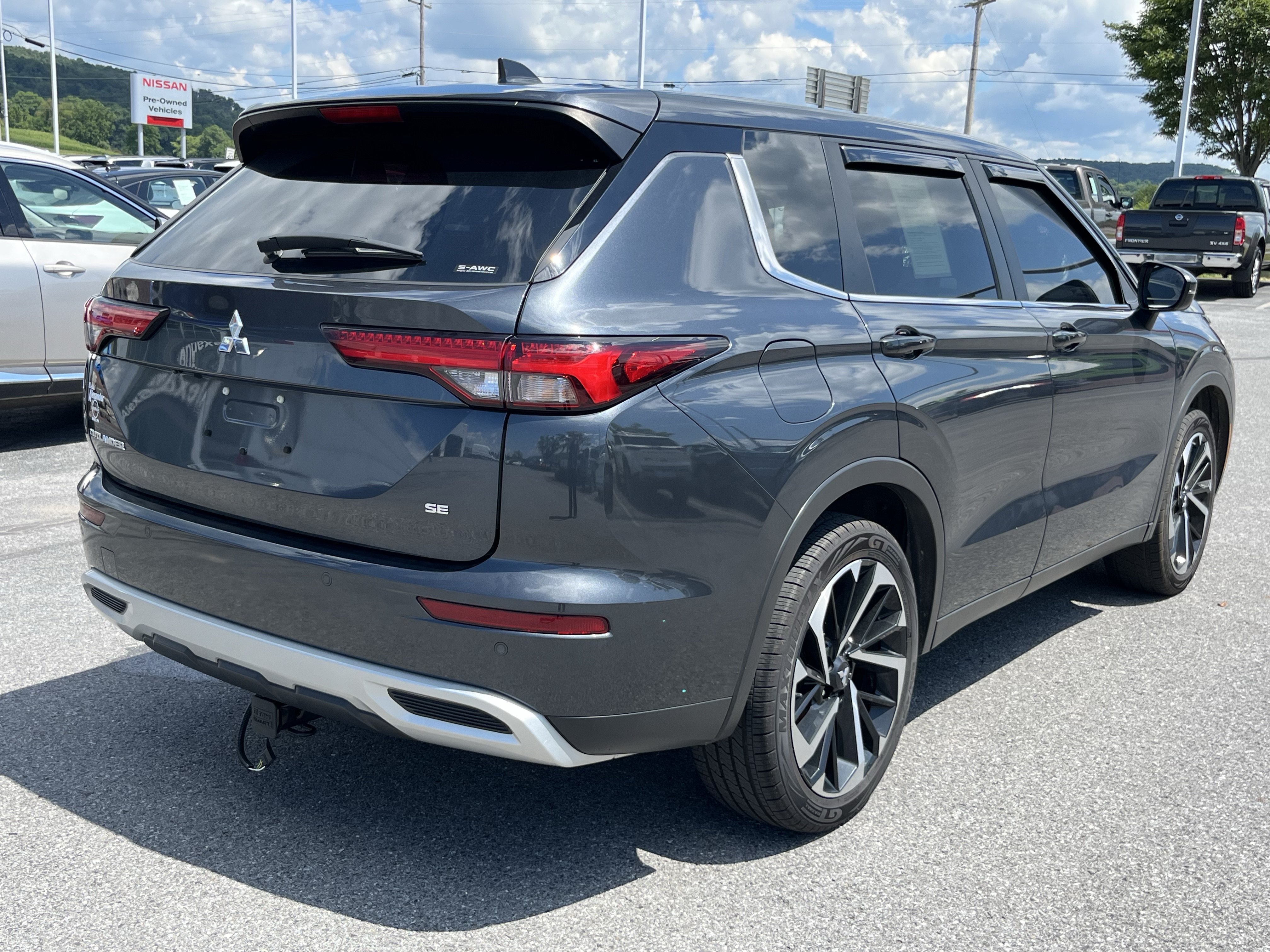 Used 2024 Mitsubishi Outlander SE AWD/4WD image 6