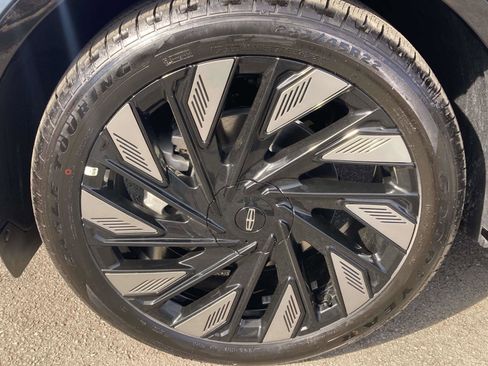 New 2026 Lincoln Nautilus Reserve image 14