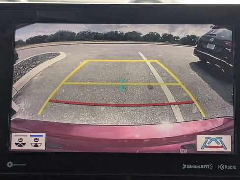 Used 2022 Toyota Camry XLE image 23