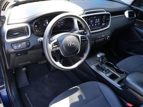 Used 2019 Kia Sorento AWD image 10