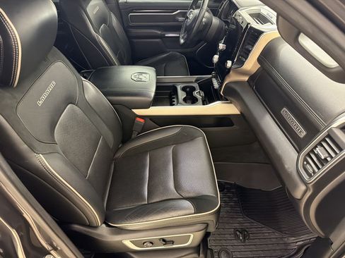 Used 2019 RAM 1500 Laramie w/ Sport Appearance Package AWD/4WD image 24