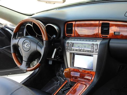 Used 2005 Lexus SC 430 Convertible image 42