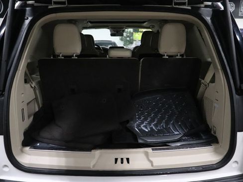 Used 2021 Lincoln Navigator Reserve w/ Luxury Package image 5