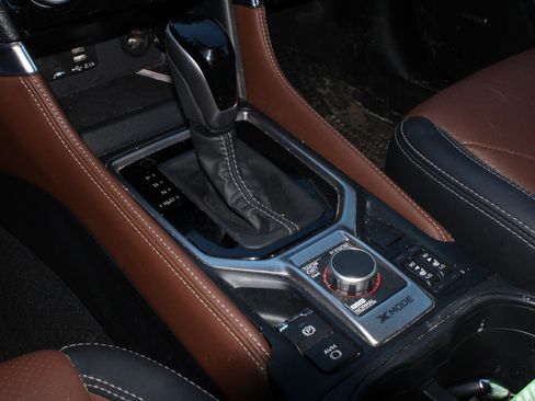 Used 2023 Subaru Forester Touring image 16