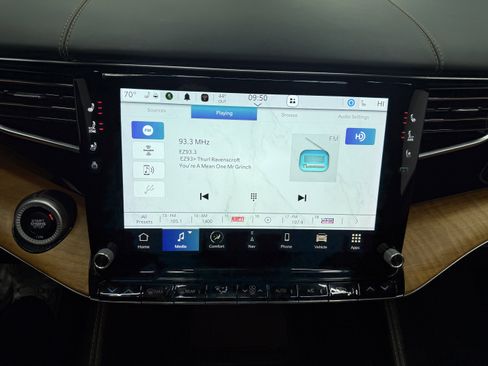 Used 2022 Jeep Grand Wagoneer Series III image 18