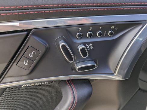 Used 2020 Jaguar F-TYPE Convertible image 14