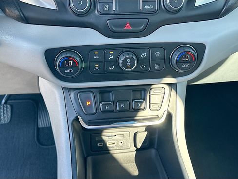 Used 2020 GMC Terrain SLT w/ Preferred Package image 15