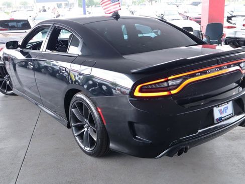 Used 2019 Dodge Charger Scat Pack RWD image 7