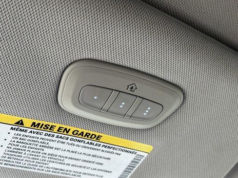 Used 2021 Chrysler Voyager Lxi FWD image 24