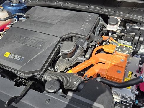 Certified 2023 Kia Niro EX Touring image 21