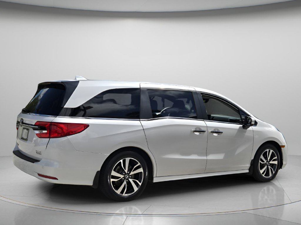 Certified 2024 Honda Odyssey Touring image 7