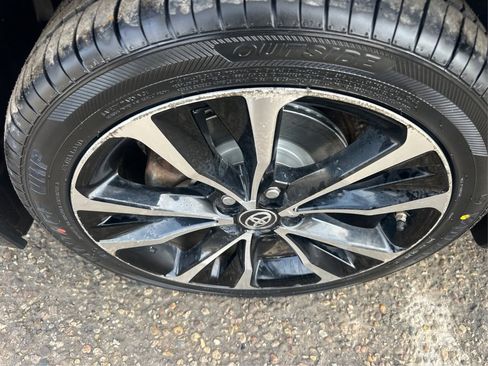 Used 2018 Toyota Corolla SE image 18