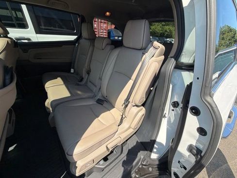 Used 2023 Honda Odyssey Elite image 16