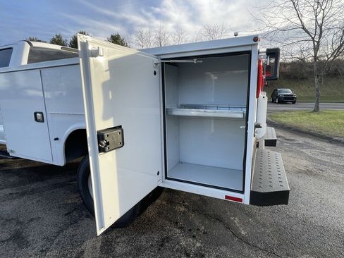 New 2026 Ford F350 XL w/ XL Chrome Package image 28