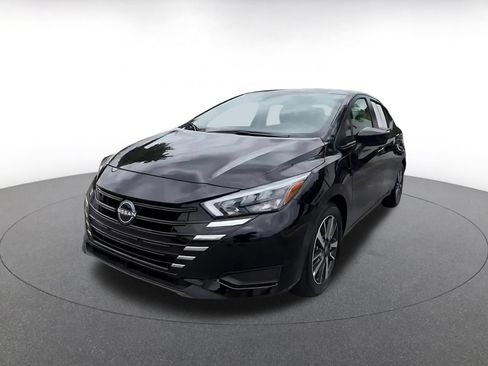 Used 2025 Nissan Versa SV FWD image 7