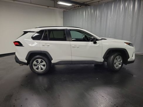 Used 2021 Toyota RAV4 LE AWD/4WD image 9