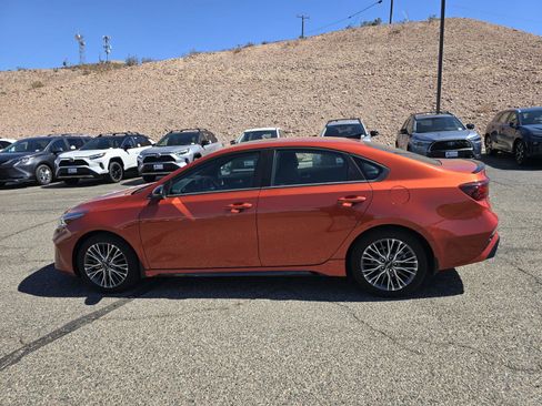 Used 2023 Kia Forte GT-Line w/ GT-Line Premium Package FWD image 8