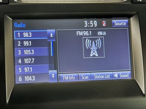 Used 2017 Toyota Camry SE FWD image 29