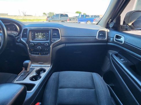 Used 2016 Jeep Grand Cherokee Laredo w/ Quick Order Package 23E AWD/4WD image 15