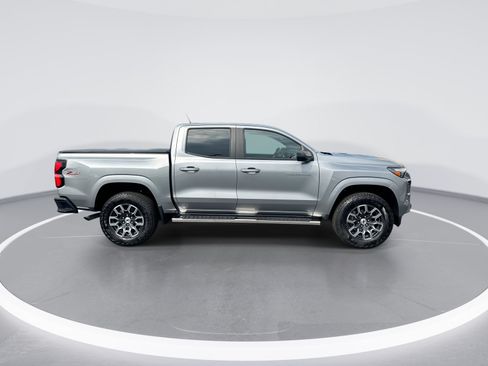 Used 2025 Chevrolet Colorado Z71 AWD/4WD image 10