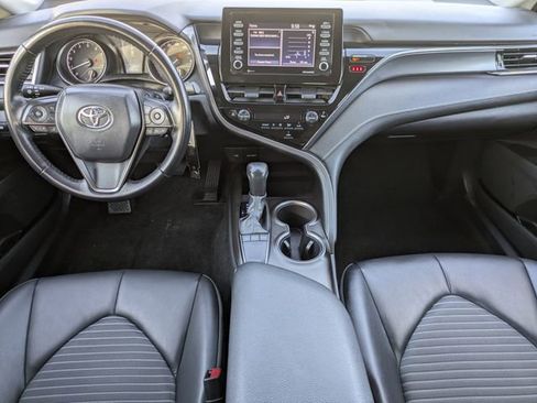 Used 2024 Toyota Camry SE image 10