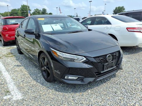 Used 2023 Nissan Sentra SR w/ Midnight Edition Package FWD image 12