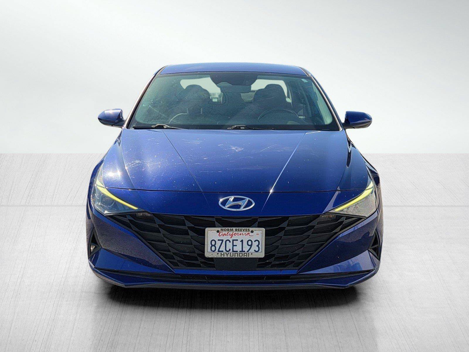 Used 2022 Hyundai Elantra SEL w/ Convenience Package FWD image 2