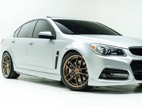 Used 2015 Chevrolet SS image 3