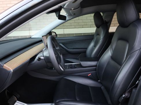 Used 2021 Tesla Model Y Long Range AWD/4WD image 14