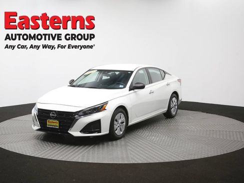 Used 2024 Nissan Altima 2.5 S FWD image 56