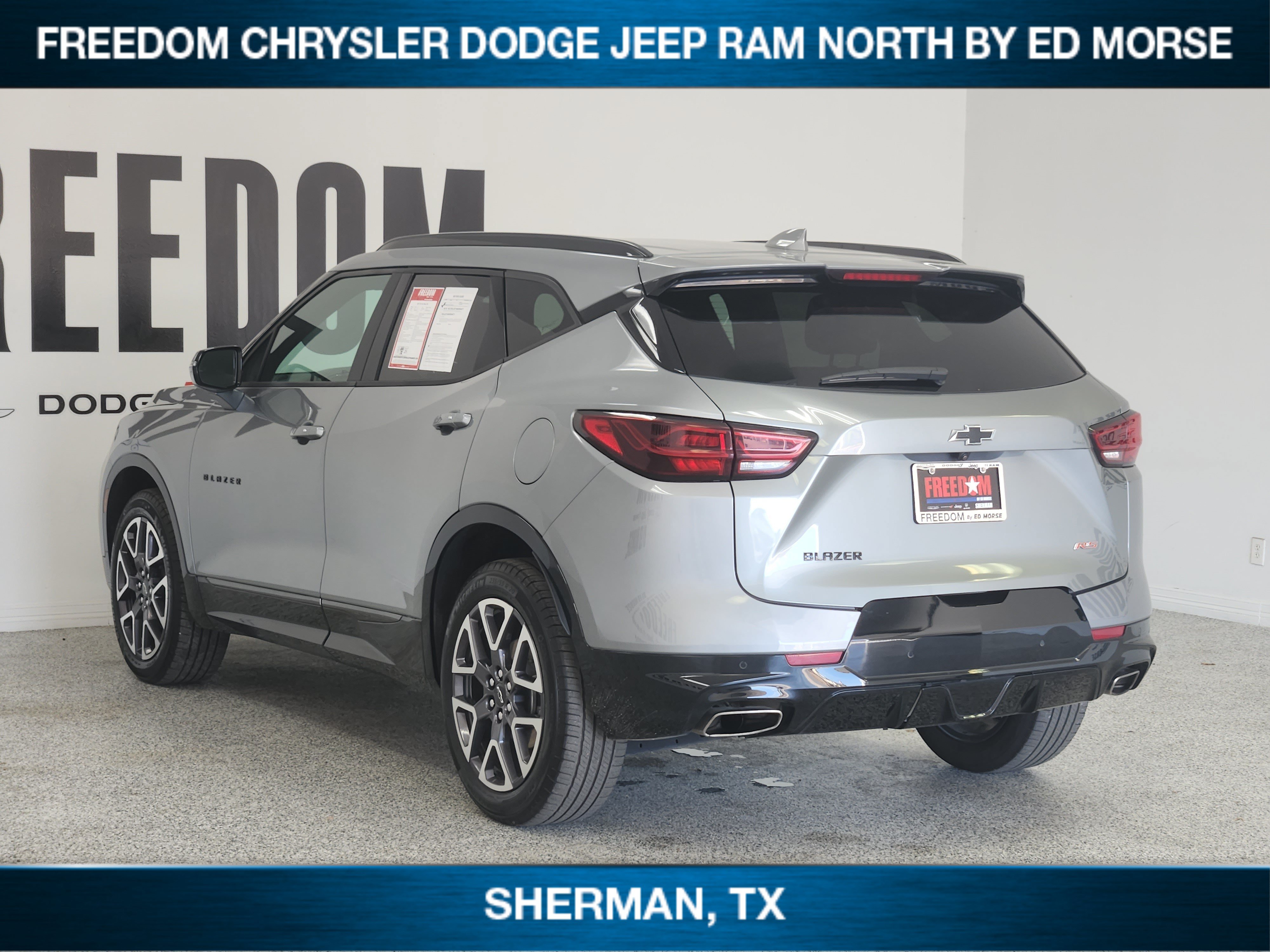 Used 2025 Chevrolet Blazer RS FWD image 3