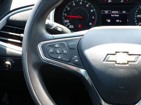 Used 2025 Chevrolet Malibu LT FWD image 12