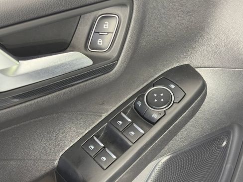 Used 2025 Ford Escape ST-Line Select AWD/4WD image 25
