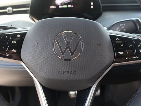 New 2025 Volkswagen ID. Buzz Pro S image 19