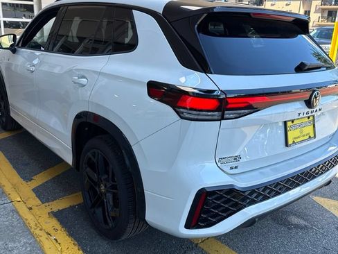 New 2026 Volkswagen Tiguan SE R-Line AWD/4WD image 15