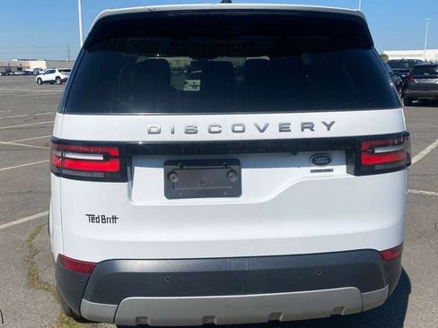 Used 2017 Land Rover Discovery HSE AWD/4WD image 6