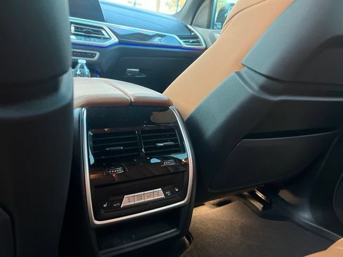 Used 2021 BMW X5 xDrive40i w/ M Sport Package AWD/4WD image 10