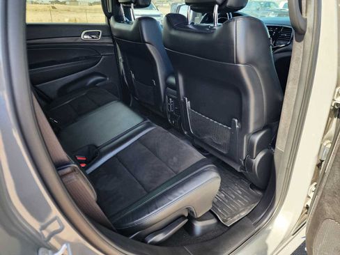 Used 2021 Jeep Grand Cherokee Laredo X AWD/4WD image 13