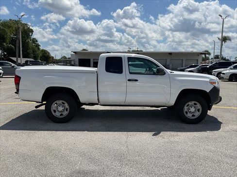 Used 2019 Toyota Tacoma SR RWD image 14