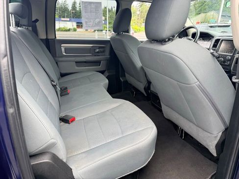Used 2017 RAM 1500 Classic SLT AWD/4WD image 34