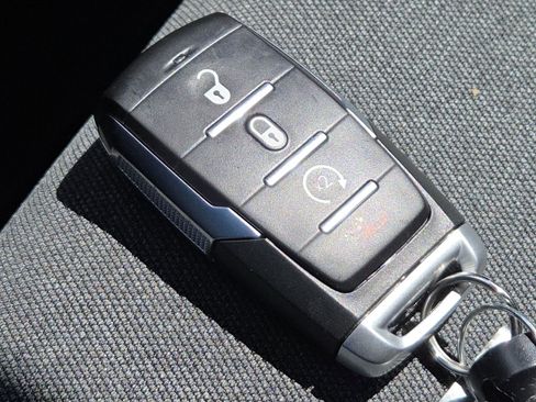 Used 2022 RAM 1500 Big Horn image 32