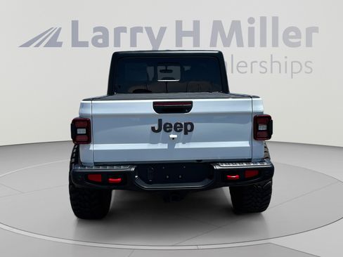 Used 2023 Jeep Gladiator Rubicon w/ LED Lighting Group AWD/4WD image 4