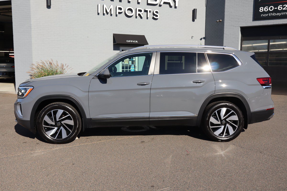 Used 2025 Volkswagen Atlas SEL AWD/4WD image 10